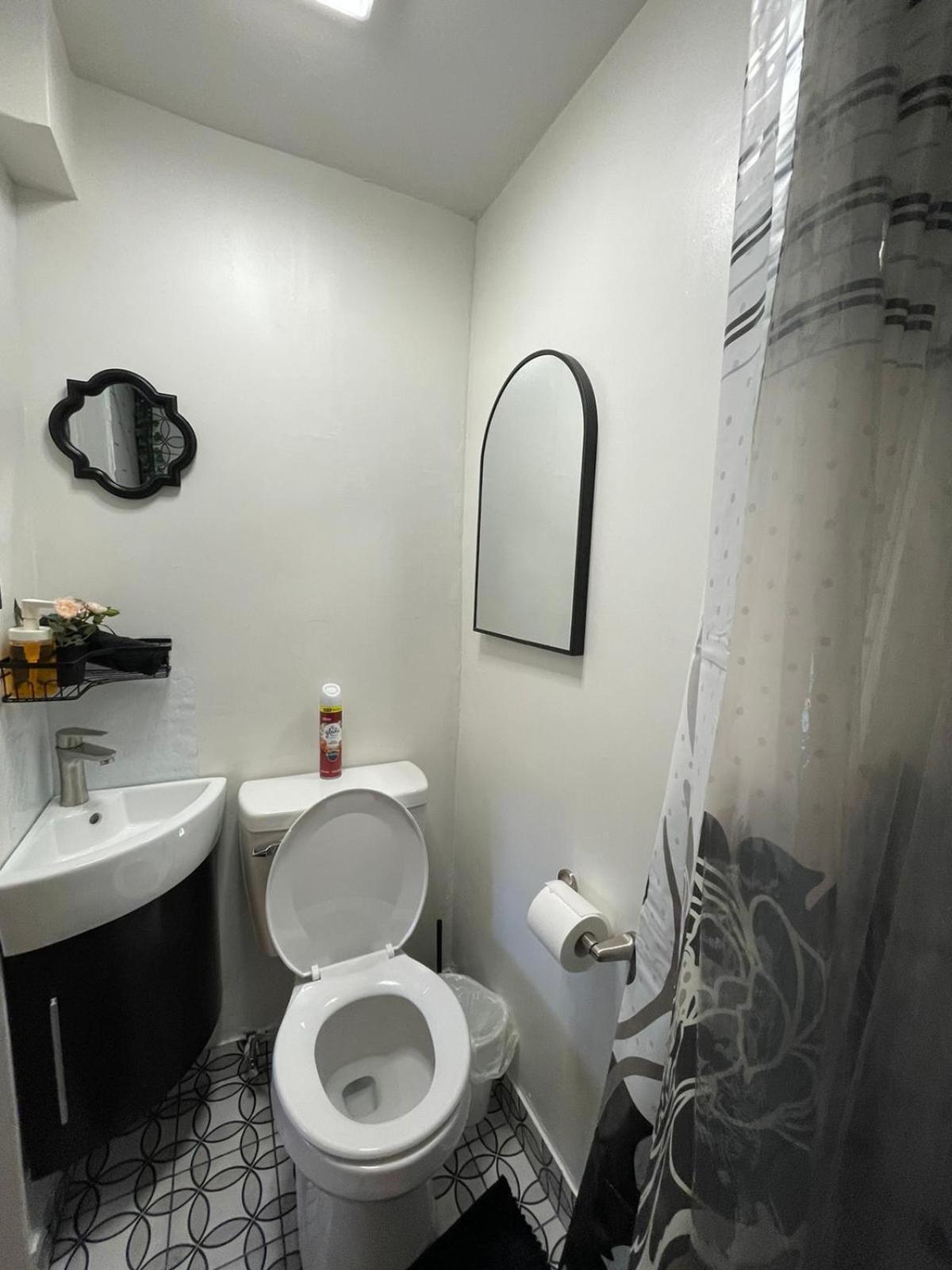 Petite Guesthouse With Kitchenette And Private Bathroom Лейк-Изабелла Экстерьер фото